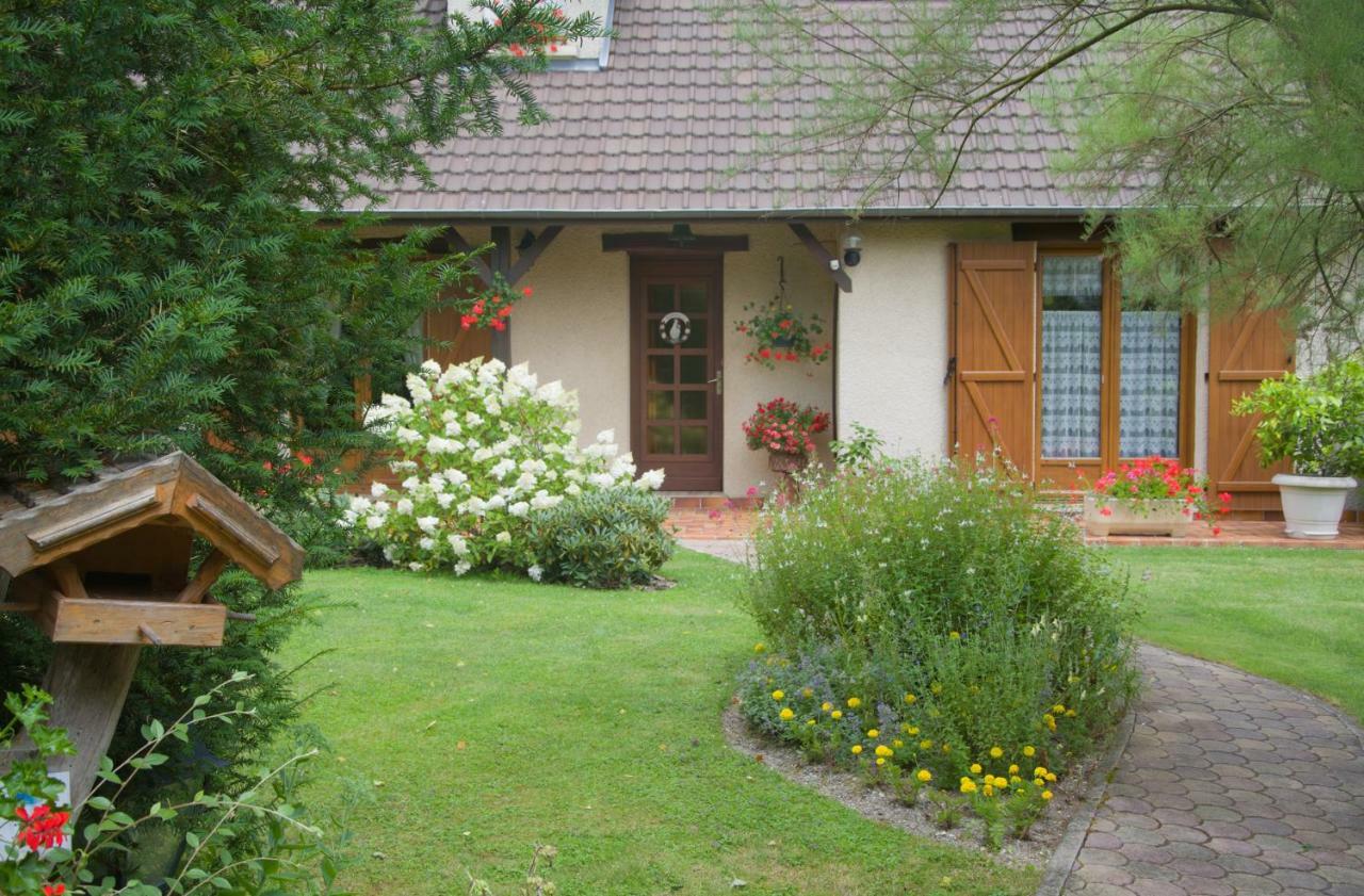 Les Rendzines Bed & Breakfast Nuisement-sur-Coole Bagian luar foto